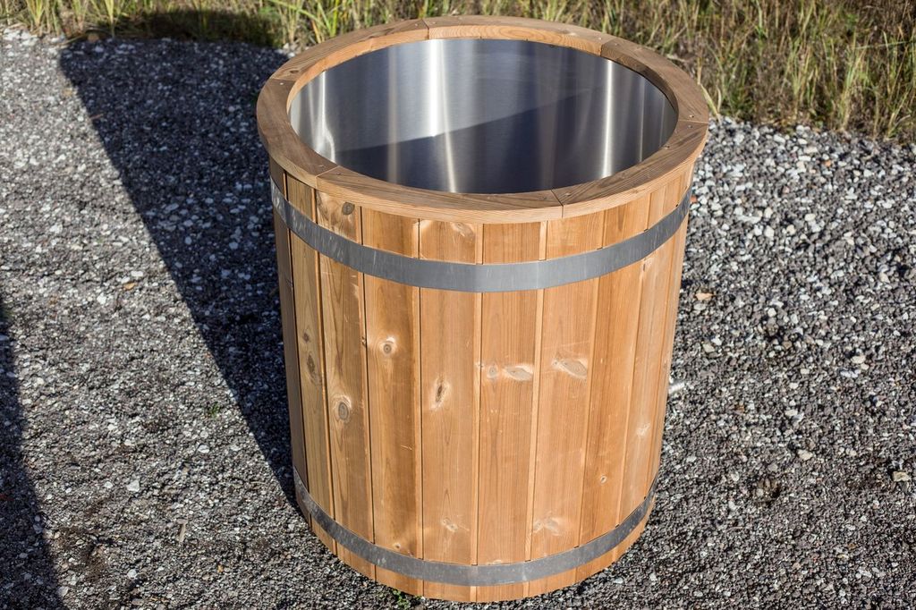 ROOSTEVABAST TERASEST KÜLMAVEE VANN ÜHELE